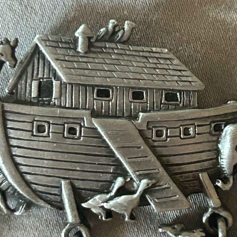 JJ Noah's Ark Brooch Pin Pewter Silver Color - Picture 8 of 11